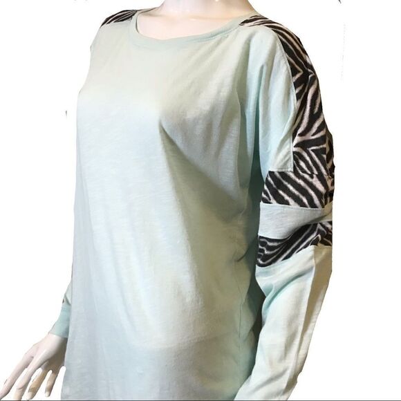 Pink Victoria's Secret Zebra Crewneck Long Sleeve Mint Green - Picture 2 of 14